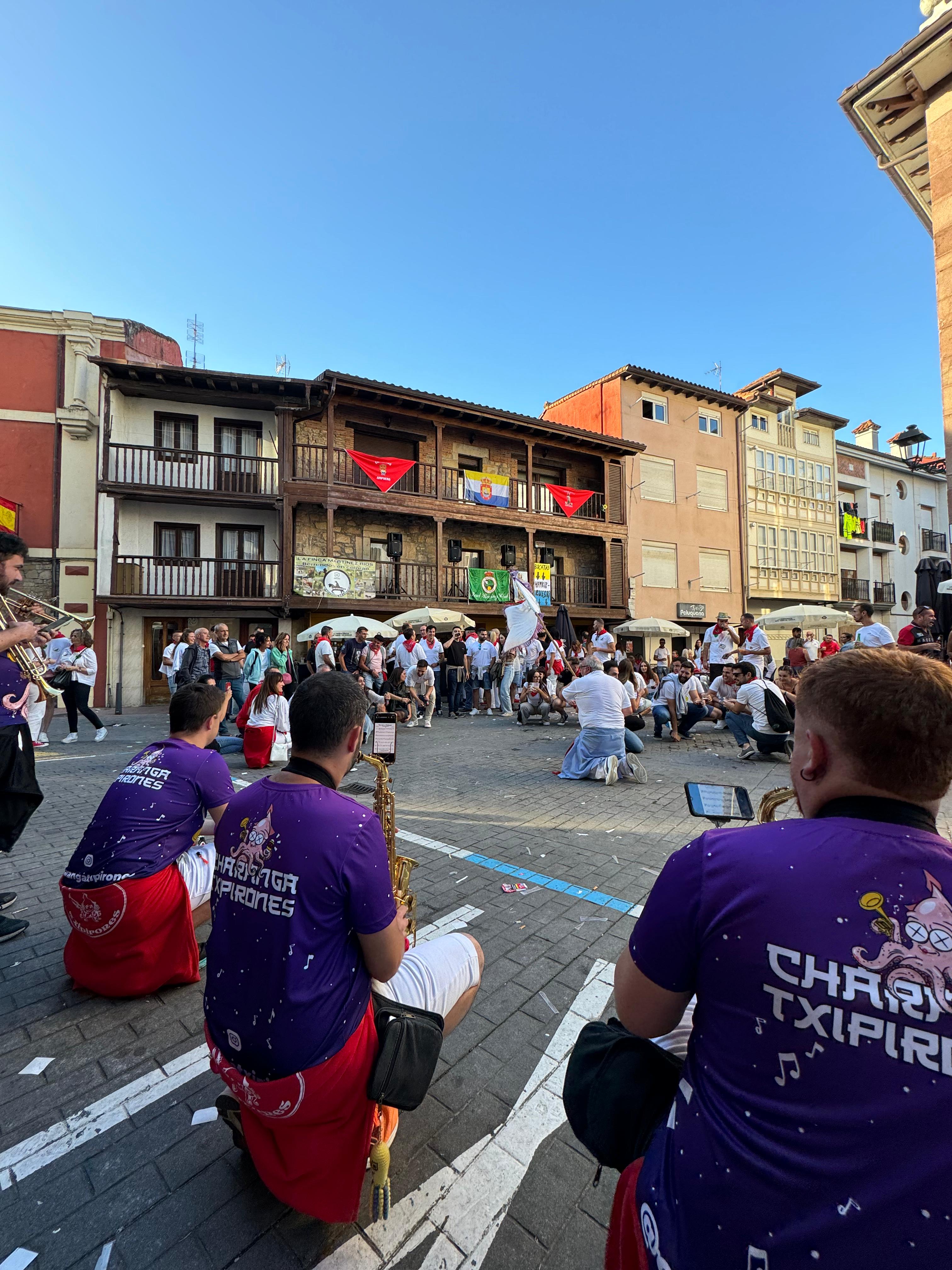 Media 4 de Txipirones